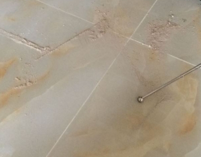 牡丹江市瓷砖空鼓维修公司分享粘合剂选择不当在瓷砖铺贴过程中可能导致以下问题
